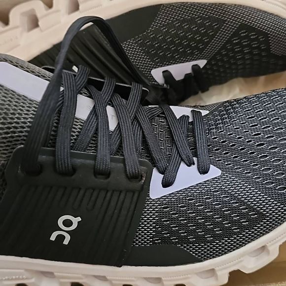 On running cloudswift magnet Lavender size 11
Worn 1x. No box. - Picture 7 of 10